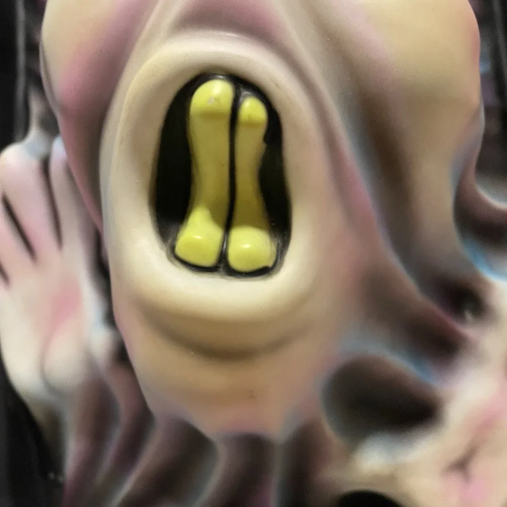 Black Light Illusions R. J. Marino 1997 3D Screaming Ghost Horror Mask Halloween
